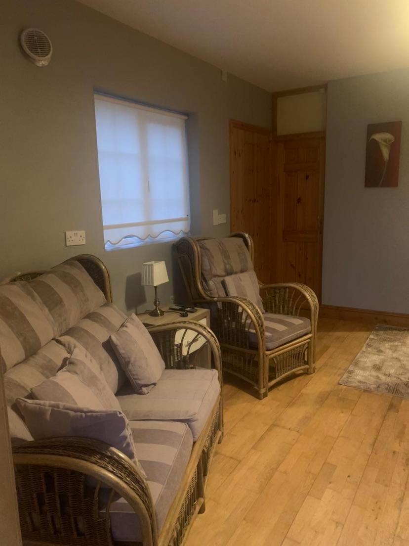 Kate'S Rest Bed & Breakfast Килкени Стая снимка